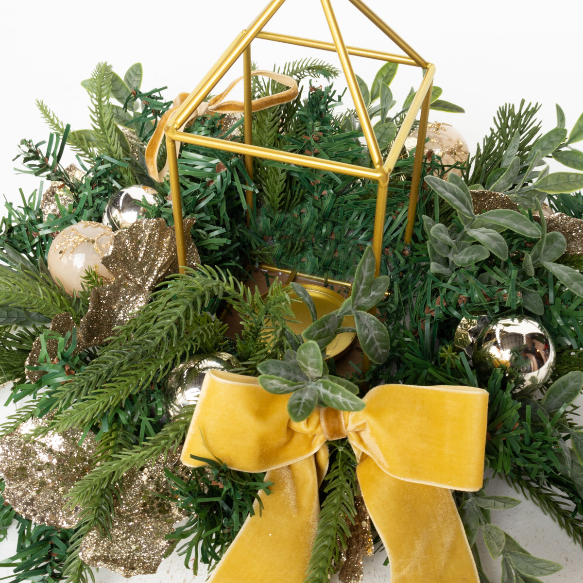 Gilded Simplicity Centerpiece with Lantern Candle Holder